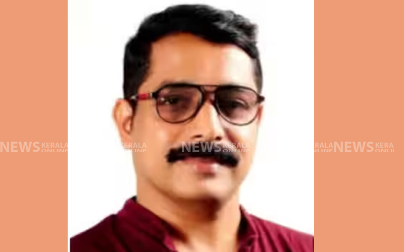 കോഴിക്കോട് സ്‌കൂള്‍ വിദ്യാഥിനിയെ പീഡിപ്പിച്ച കേസ് ; ഒളിവിലായിരുന്ന അധ്യാപകന് മുന്‍കൂര്‍ ജാമ്യം