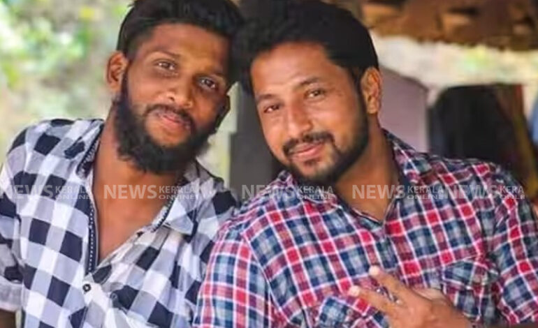 പെരിയ ഇരട്ടക്കൊല കേസ് ; നാല് പ്രതികളുടെ ശിക്ഷ കോടതി സ്റ്റേ ചെയ്തു.